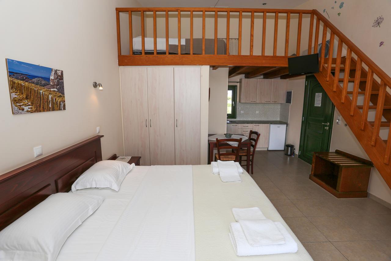 Irides Aparthotel Souvala Bagian luar foto