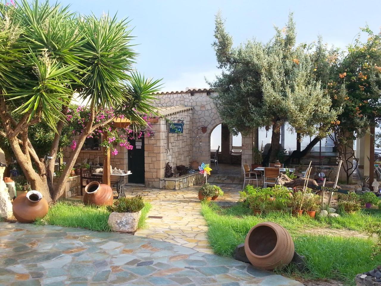 Irides Aparthotel Souvala Bagian luar foto