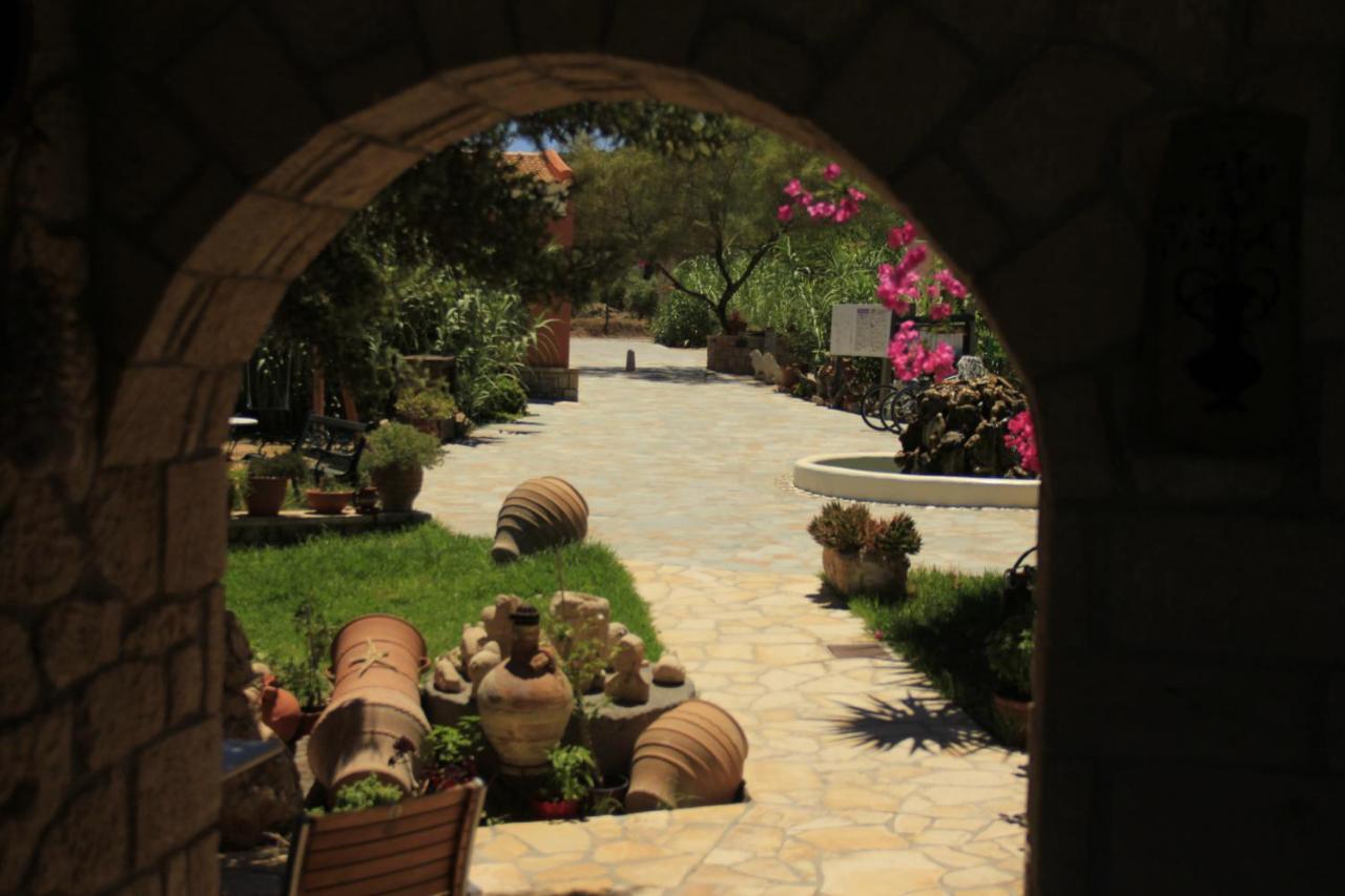 Irides Aparthotel Souvala Bagian luar foto